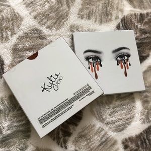 ❤️SALE❤️Kylie KYShadow Bronze pallette